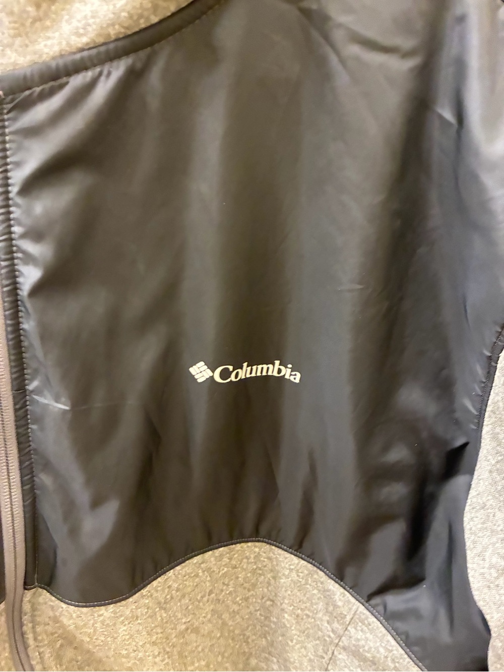 Columbia Men's Black and Gray Performance Jacket
